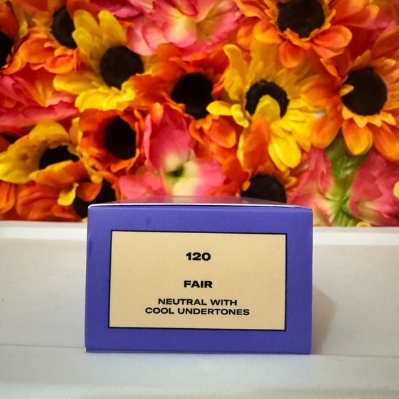 Youthforia Skin Tint Serum Foundation - Picture 5 of 10